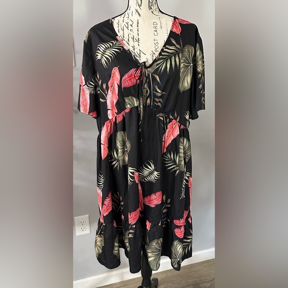 Black Ruched Ruffled Midi Sundress 🩷 - Picture 2 of 12